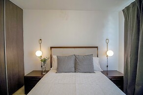 Family House with Pool & Garden in Leon