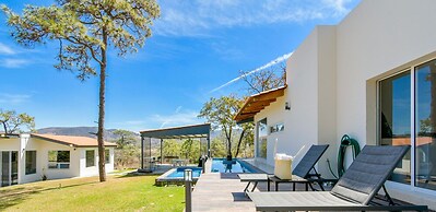 Agave House Pool and BBQ