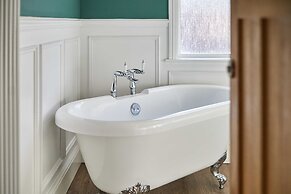 Host Stay Peasholm Place