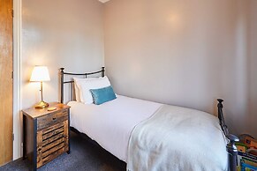 Host Stay Peasholm Place