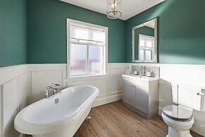 Host Stay Peasholm Place