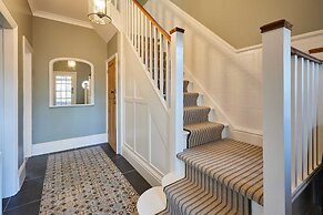 Host Stay Peasholm Place