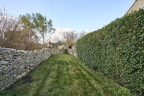 Host Stay Secret Garden