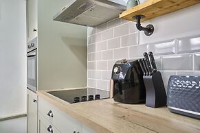 Host Stay Secret Garden