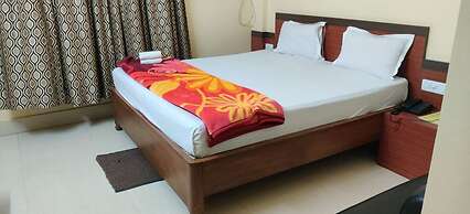 Goroomgo Noopur Premium Puri