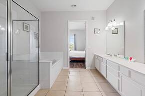 4816 Cayview Avenue #407