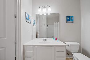 4816 Cayview Avenue #407