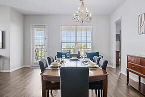 4816 Cayview Avenue #407