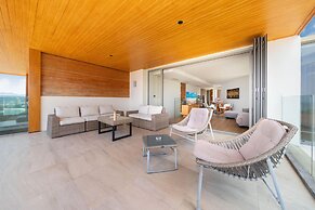 Luxury 2BR Apartment in Bluepoint 82