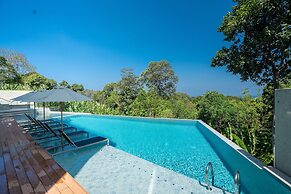 Luxury 2BR Apartment in Bluepoint 82