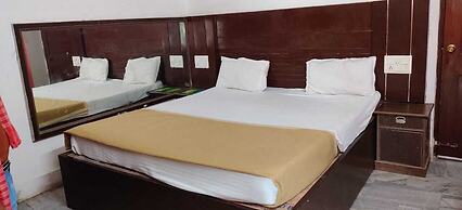 Goroomgo The Royal Puri