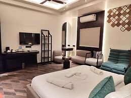 The Long D Hotel and Banquet