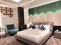 The Long D Hotel and Banquet