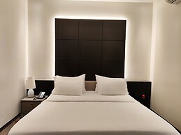 The Long D Hotel and Banquet