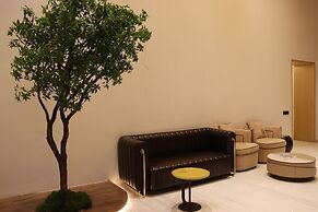 The Long D Hotel and Banquet