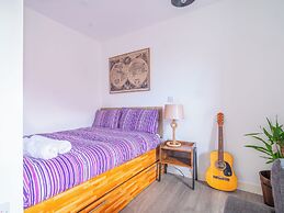 Sheffield City Apartment - Modern & Cozy