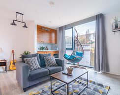 Sheffield City Apartment - Modern & Cozy