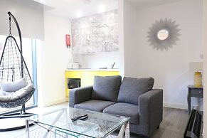Sheffield City Apartment Retreat
