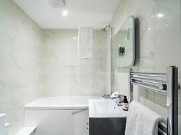 Bradford City Apartment - Bolton Road Oasis