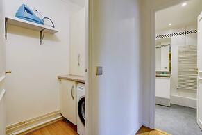 Escape Eiffel Unique 2bdr With Amazing View to Eiffel Tower