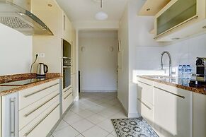 Escape Eiffel Unique 2bdr With Amazing View to Eiffel Tower