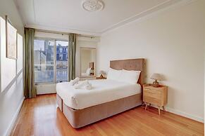 Escape Eiffel Unique 2bdr With Amazing View to Eiffel Tower