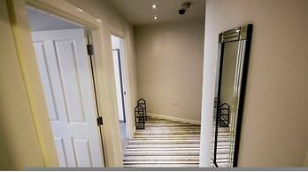 Stayzo Self Catering Accommodation 3 -bradford UK