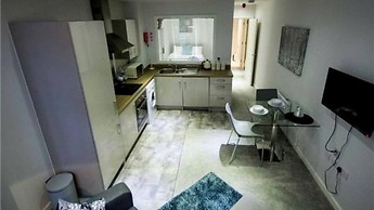 Stayzo Modern Studio Apartment 1 in Bradford City