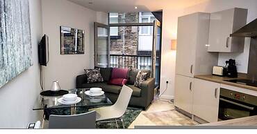 Stayzo Modern Studio Apartment 1 in Bradford City
