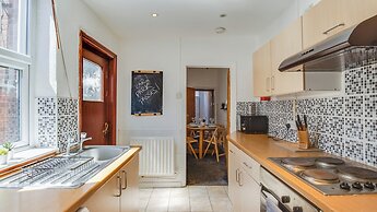 Stayzo House Accommodation - Coventry Free Parking