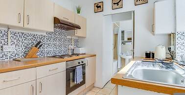 Stayzo House Accommodation - Coventry Free Parking