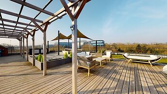 Luxury 1-bed Town Centre South Stevenage
