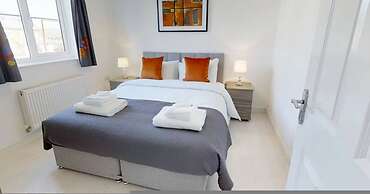 Stayzo Cole Green Lane - Free Parking