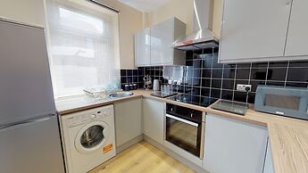 Stayzo Westminster Stylish House Accommodation