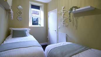 Knightstone Apartment