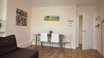 Stayzo Serviced Accommodation 16 Premier Lodge