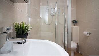 Stayzo Serviced Accommodation 16 Premier Lodge