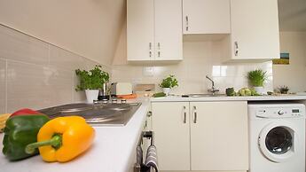 Stayzo Serviced Accommodation 16 Premier Lodge