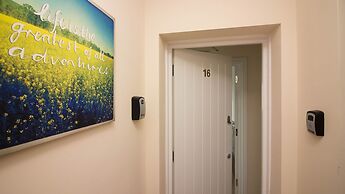 Stayzo Serviced Accommodation 16 Premier Lodge