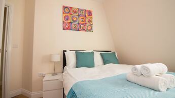 Stayzo Serviced Accommodation 16 Premier Lodge