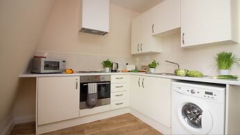 Stayzo Serviced Accommodation 16 Premier Lodge