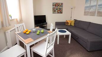 Stayzo Penthouse Accommodation 1- Premier Lodge