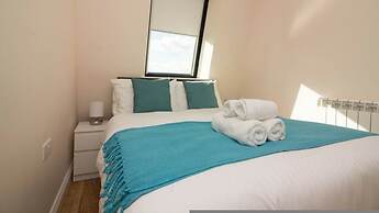 Stayzo Premiere Serviced Accommodation - 17