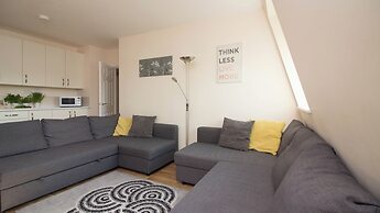 Stayzo Premiere Serviced Accommodation - 17