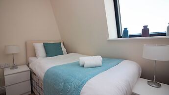 Stayzo Premiere Serviced Accommodation - 17