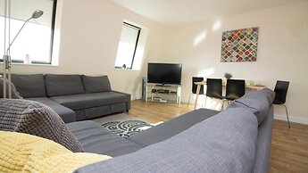 Stayzo Premiere Serviced Accommodation - 17