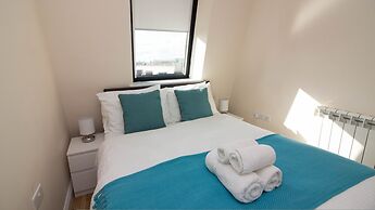 Stayzo Premiere Serviced Accommodation - 17