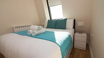 Stayzo Premiere Serviced Accommodation - 17