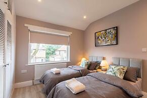 Buckingham House - Spacious 3-bedroom