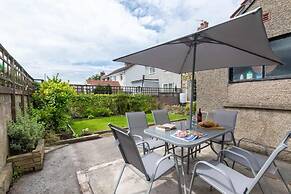 Buckingham House - Spacious 3-bedroom